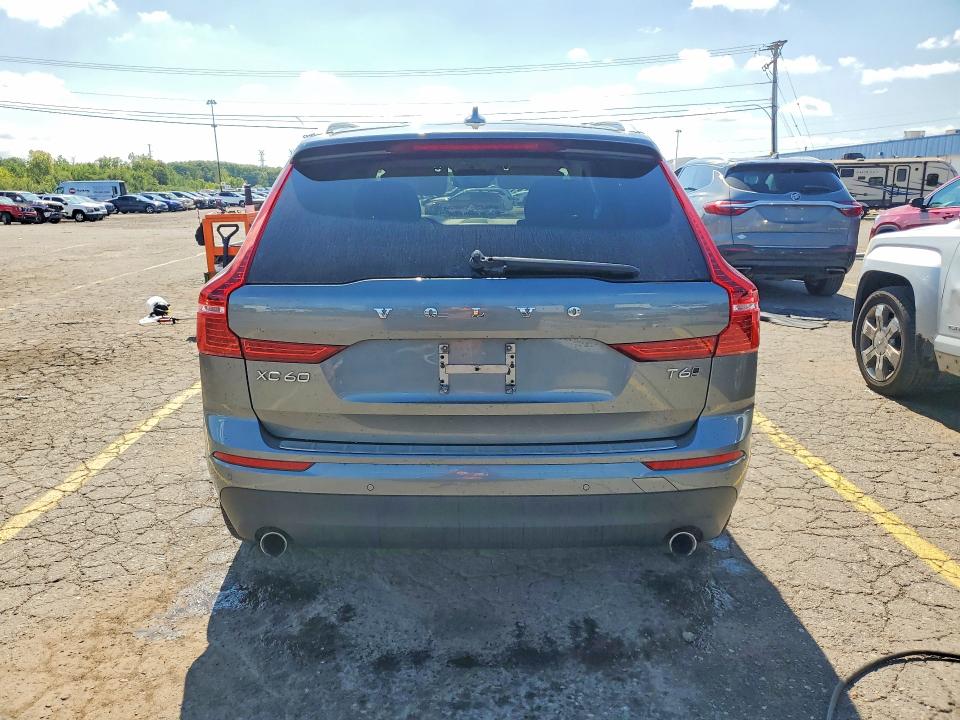 Photo 6 from auction – 2019 VOLVO XC60 with VIN LYVA22RK0KB238211