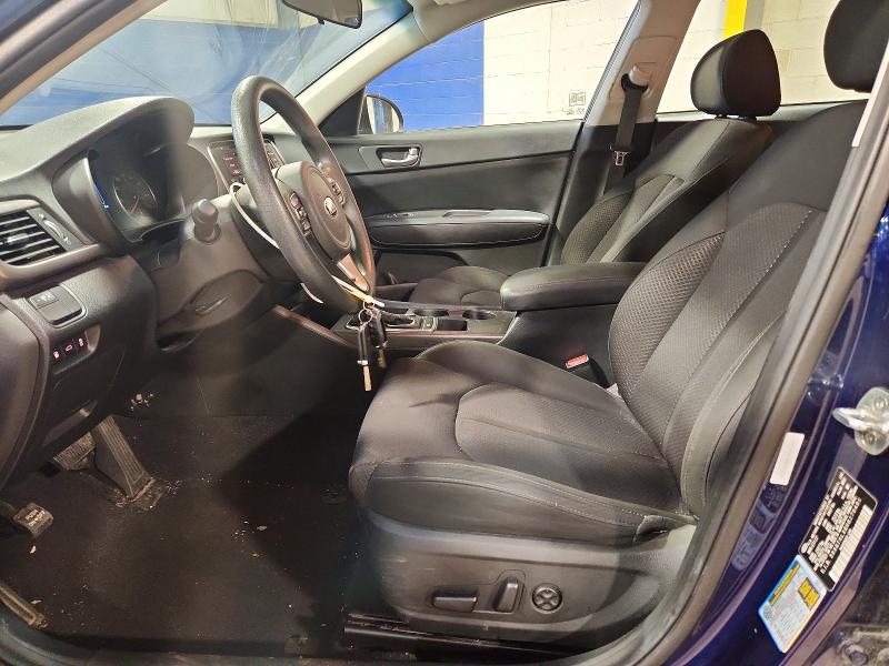 Photo 7 from auction – 2017 KIA OPTIMA with VIN 5XXGT4L38HG170491