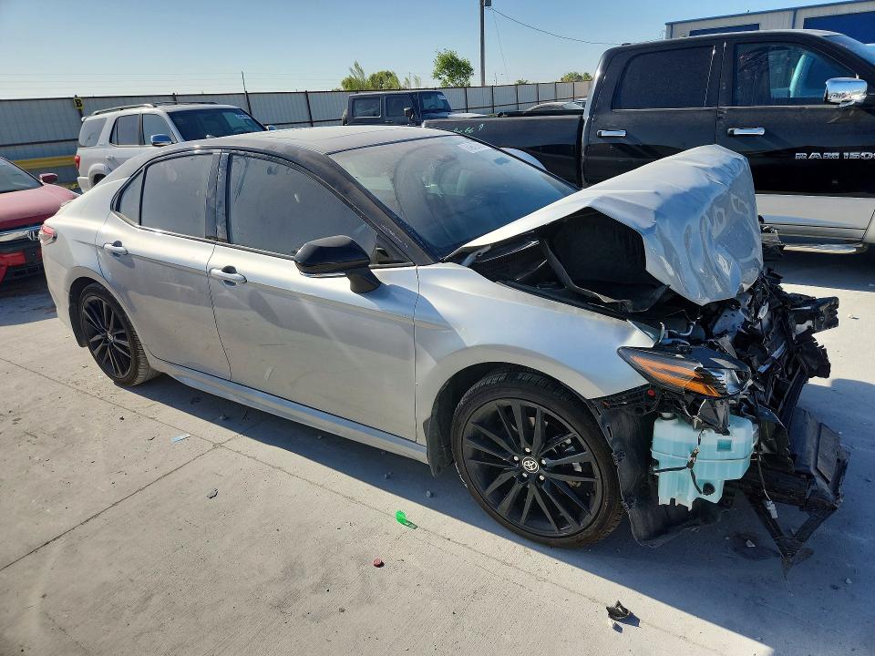 Photo 4 from auction – 2024 TOYOTA CAMRY with VIN 4T1K31AK4RU074349