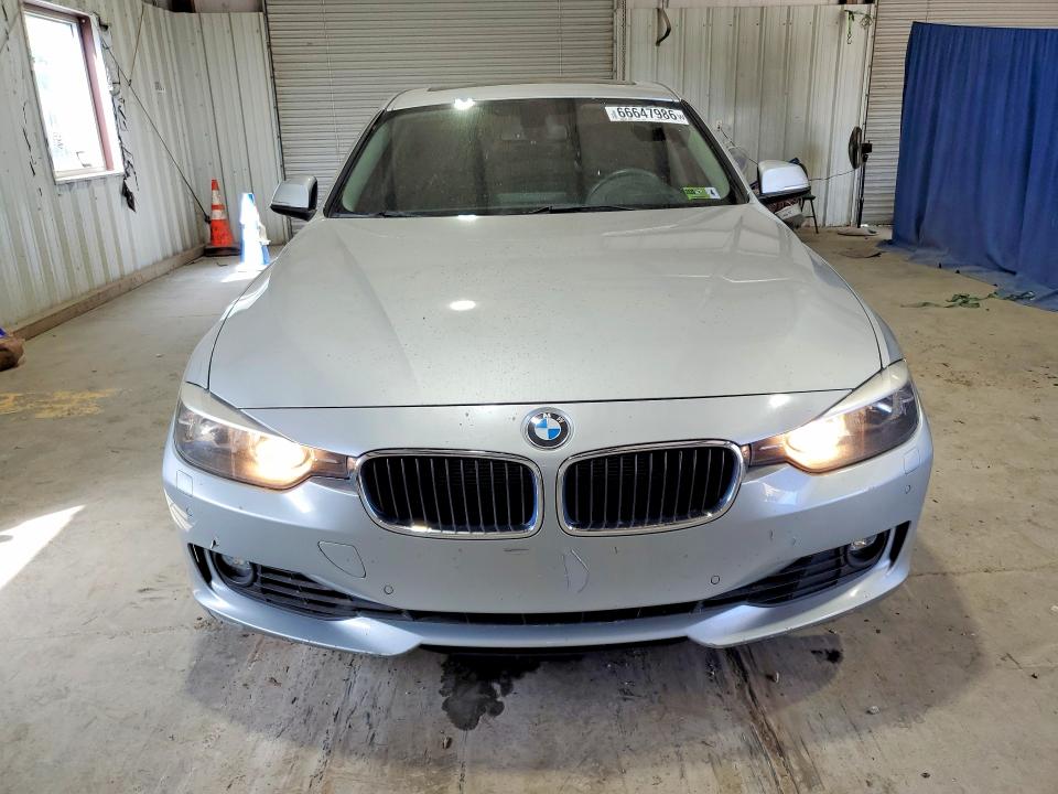 Foto 5 de la subasta – 2015 BMW 328 con VIN WBA3B3G56FNT18191