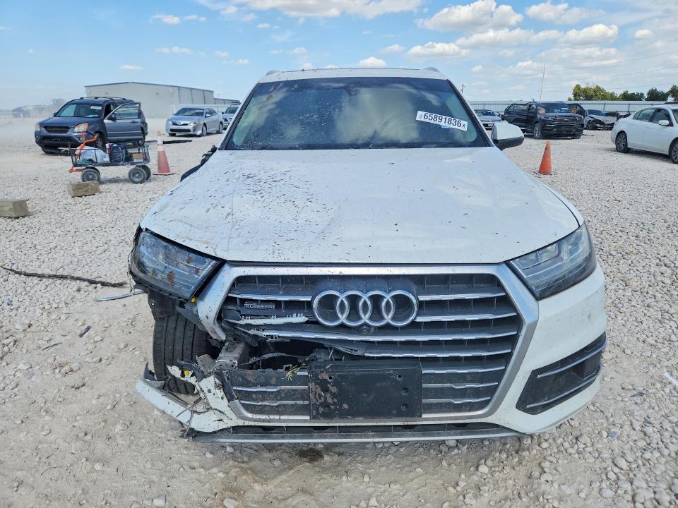 Photo 5 from auction – 2019 AUDI Q7 with VIN WA1LHAF70KD043274