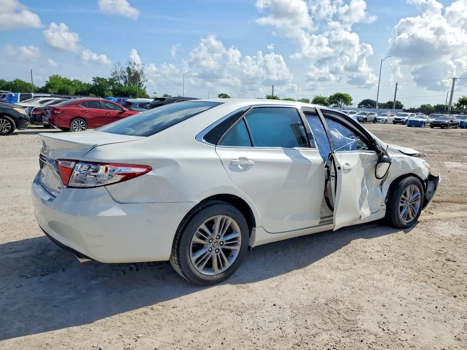 Photo 3 from auction – 2015 TOYOTA CAMRY with VIN 4T1BF1FK8FU104660