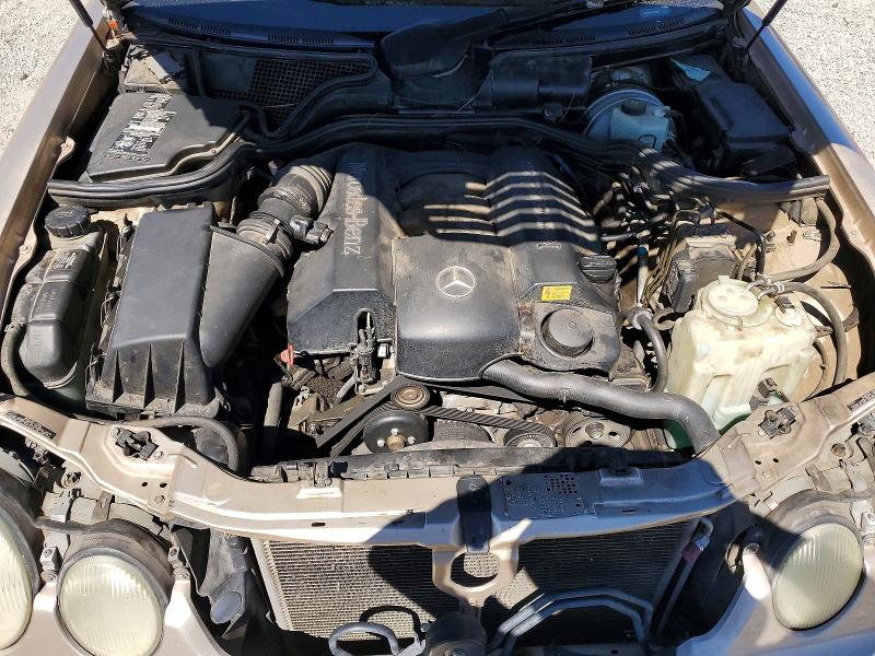 Снимка 11 от търг – 2000 MERCEDES-BENZ E с VIN WDBJF65J1YB164220