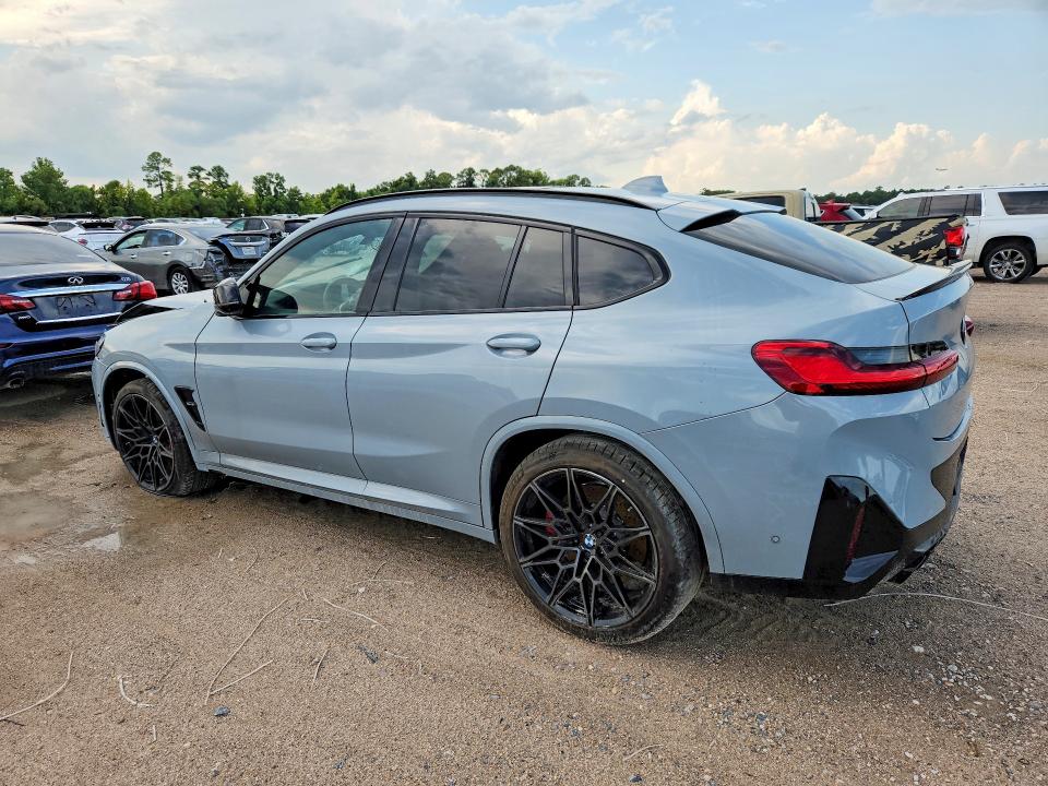 Photo 2 from auction – 2025 BMW X4 with VIN 5YM23EC03S9197129