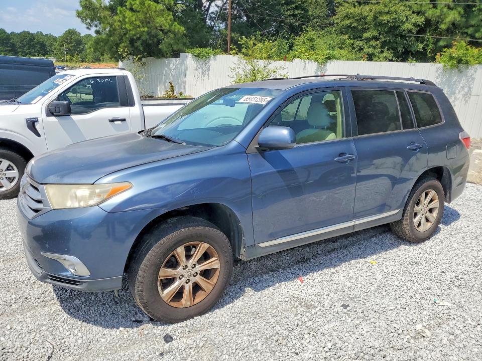 TOYOTA HIGHLANDER 2011 with VIN 5TDZA3EH8BS007735 - Photo from auction