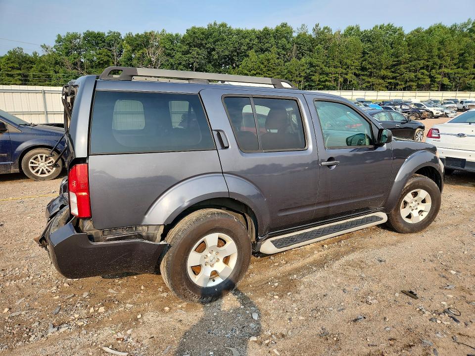 Photo 3 from auction – 2011 NISSAN PATHFINDER with VIN 5N1AR1NB8BC631618
