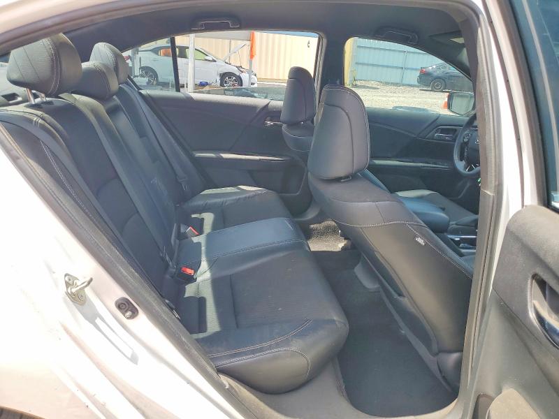 Photo 10 from auction – 2016 HONDA ACCORD with VIN 1HGCR2F50GA128052