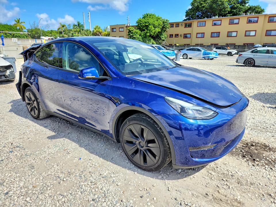 Photo 4 from auction – 2025 TESLA MODEL Y with VIN 7SAYGDED2SF248906