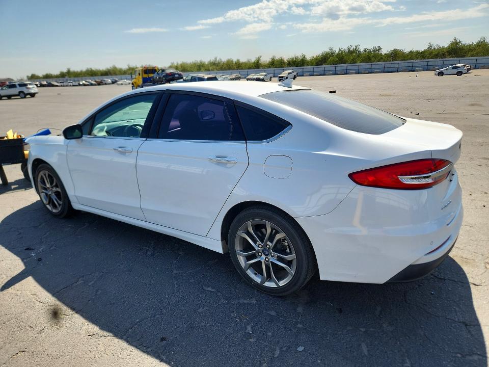 Photo 2 from auction – 2020 FORD FUSION with VIN 3FA6P0CD5LR131441