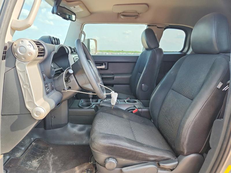 Photo 7 from auction – 2012 TOYOTA FJ CRUISER with VIN JTEBU4BF1CK117709