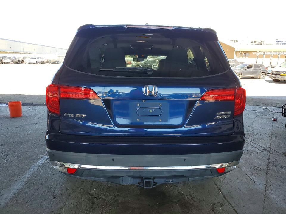 Photo 6 from auction – 2018 HONDA PILOT with VIN 5FNYF6H90JB062802