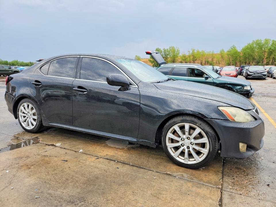 Photo 4 from auction – 2006 LEXUS IS with VIN JTHCK262762005297