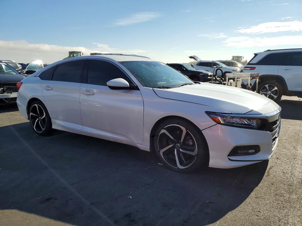 Photo 4 from auction – 2018 HONDA ACCORD with VIN 1HGCV1F39JA262120