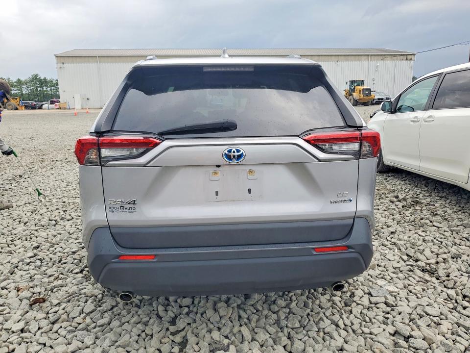 Photo 6 from auction – 2021 TOYOTA RAV4 with VIN JTMLWRFV6MD127885