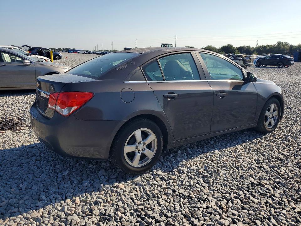 Photo 3 from auction – 2014 CHEVROLET CRUZE with VIN 1G1PC5SB9E7277268