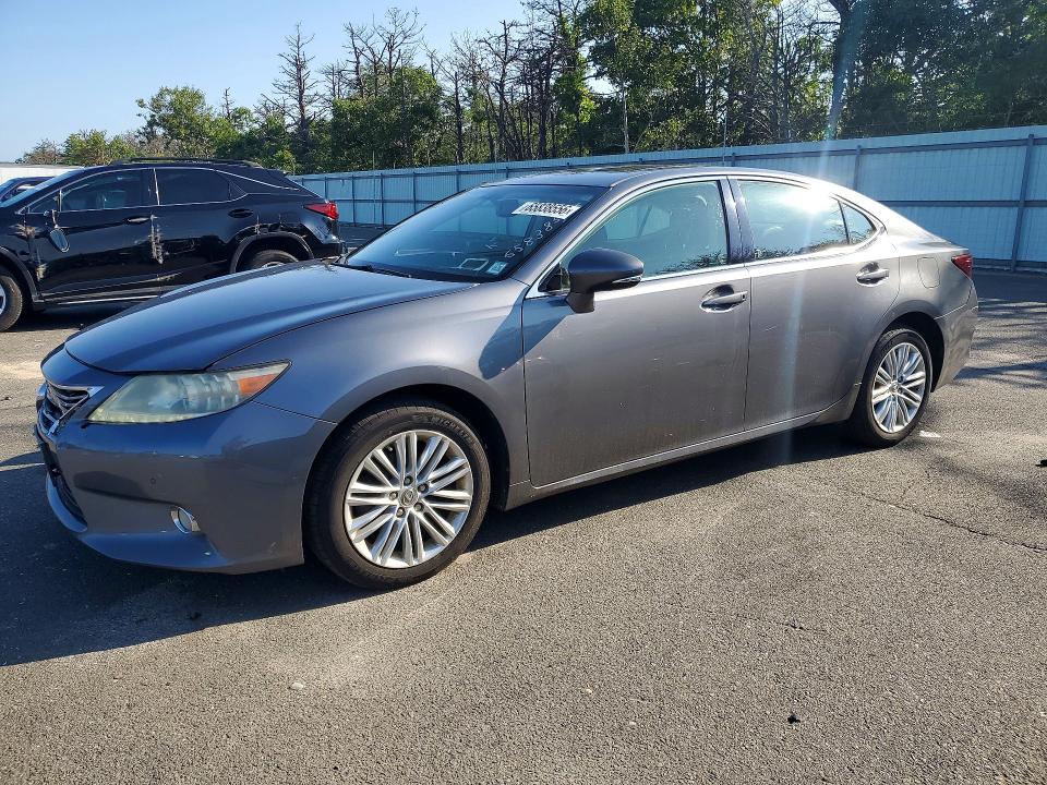 LEXUS ES 2013 with VIN JTHBK1GG8D2082371 - Photo from auction