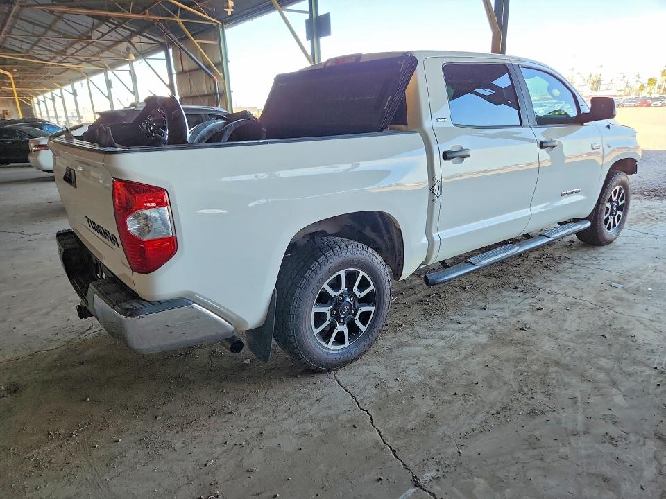 Photo 3 from auction – 2016 TOYOTA TUNDRA with VIN 5TFEW5F11GX205457