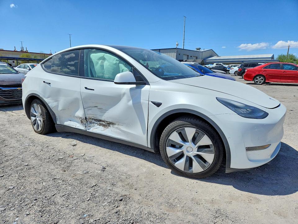 Photo 4 from auction – 2021 TESLA MODEL Y with VIN 5YJYGDEE5MF146220