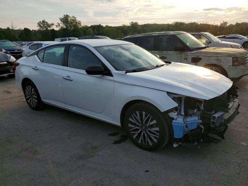 Photo 4 from auction – 2024 NISSAN ALTIMA with VIN 1N4BL4DW5RN354334