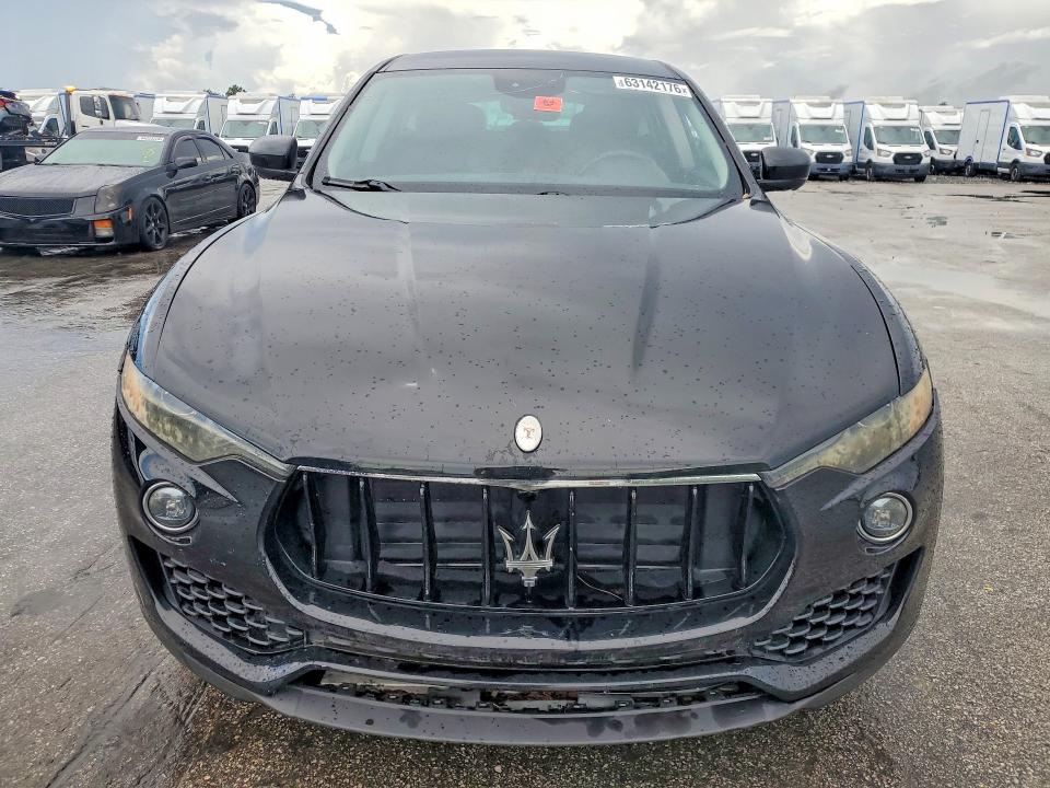 Photo 5 from auction – 2017 MASERATI LEVANTE with VIN ZN661XUA7HX237671