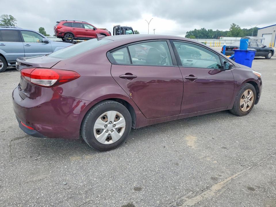 Photo 3 from auction – 2017 KIA FORTE with VIN 3KPFK4A78HE156166