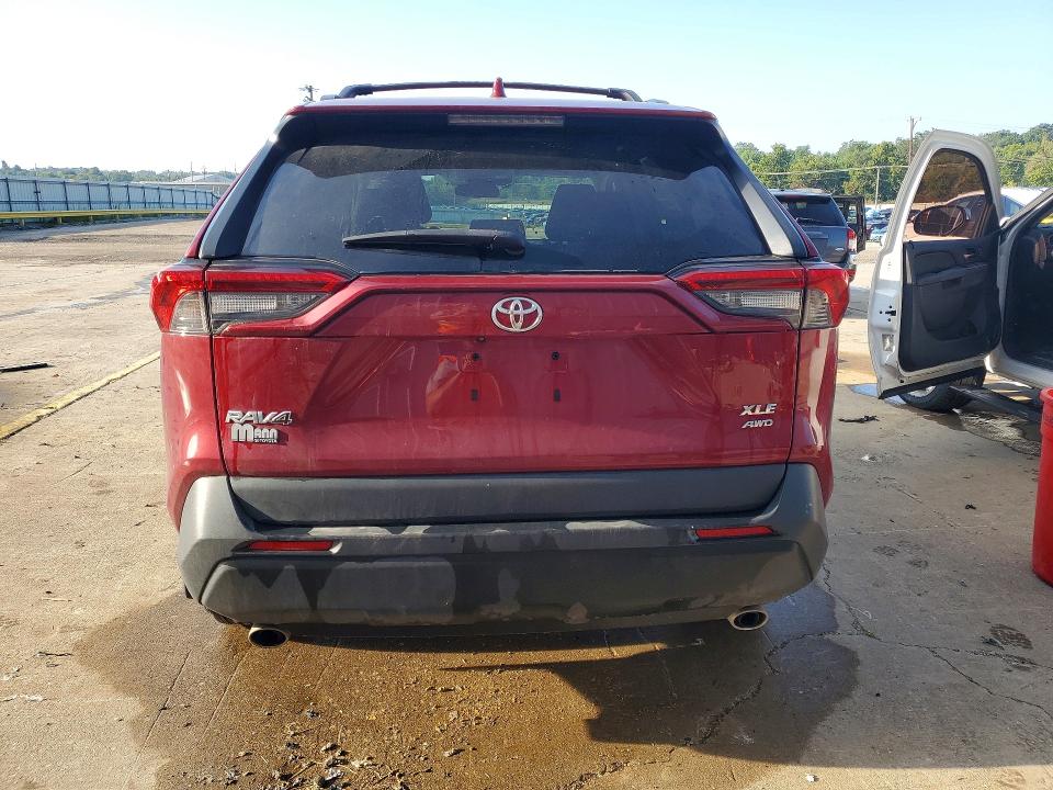 Photo 6 from auction – 2023 TOYOTA RAV4 with VIN 2T3P1RFV5PW372796