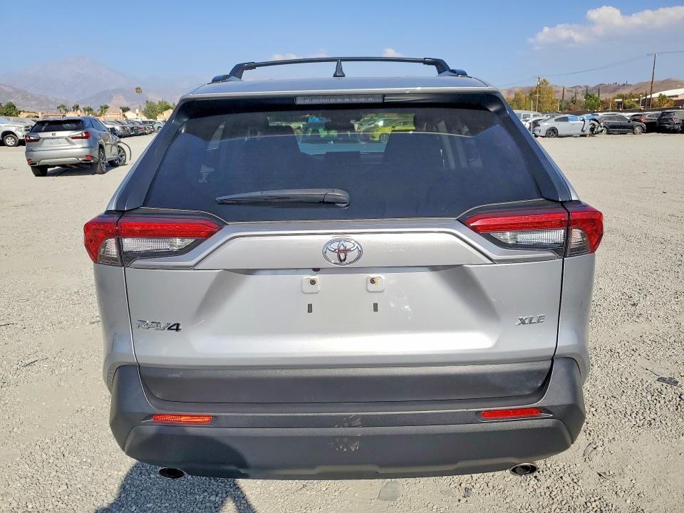 Photo 6 from auction – 2020 TOYOTA RAV4 with VIN JTMW1RFV7LJ018394