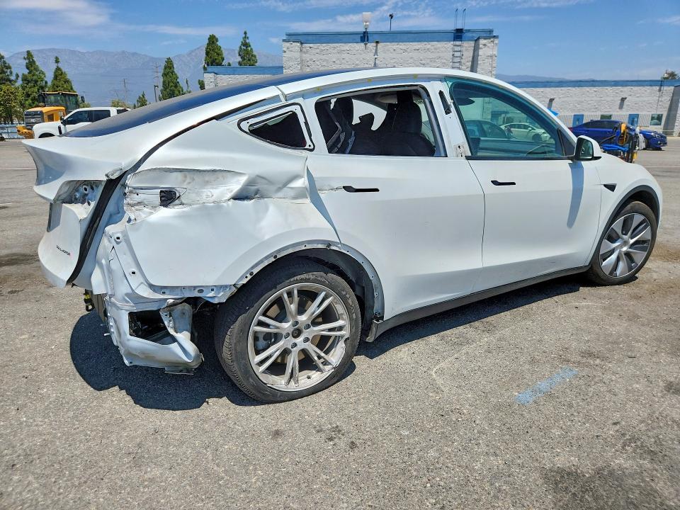 Photo 3 from auction – 2023 TESLA MODEL Y with VIN 7SAYGDEE1PA179493