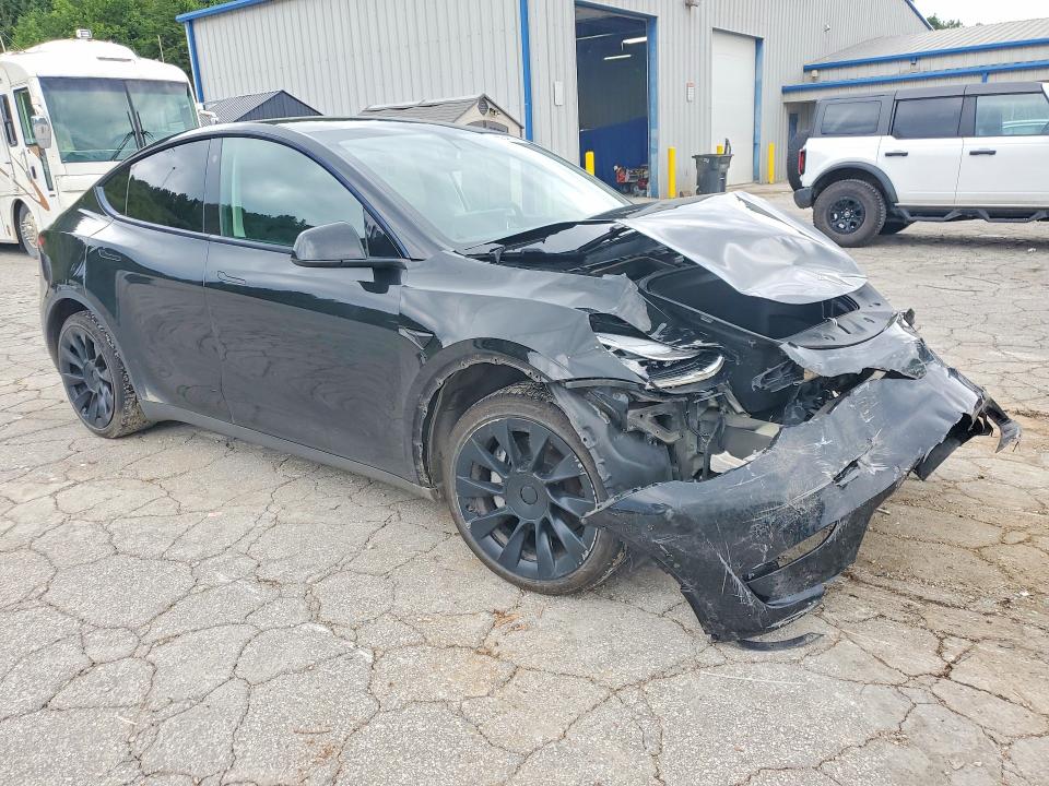 Photo 4 from auction – 2021 TESLA MODEL Y with VIN 5YJYGDEE9MF076639