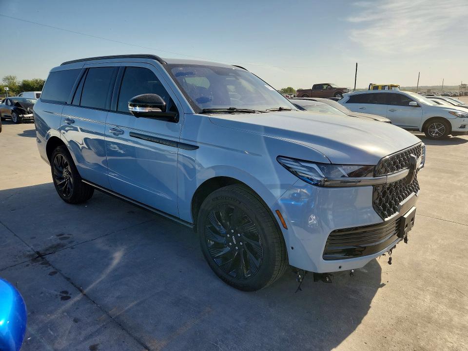 Photo 4 from auction – 2025 LINCOLN NAVIGATOR with VIN 5LMJJ2LG9SEL08563