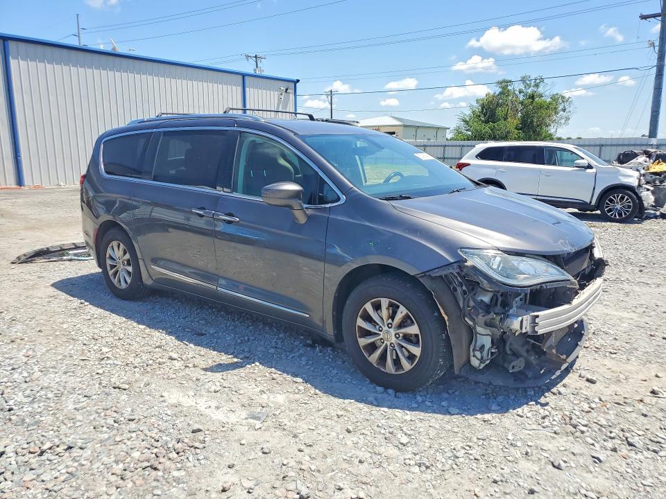 Zdjęcie 4 z aukcji – 2018 CHRYSLER PACIFICA z VIN 2C4RC1BGXJR116246