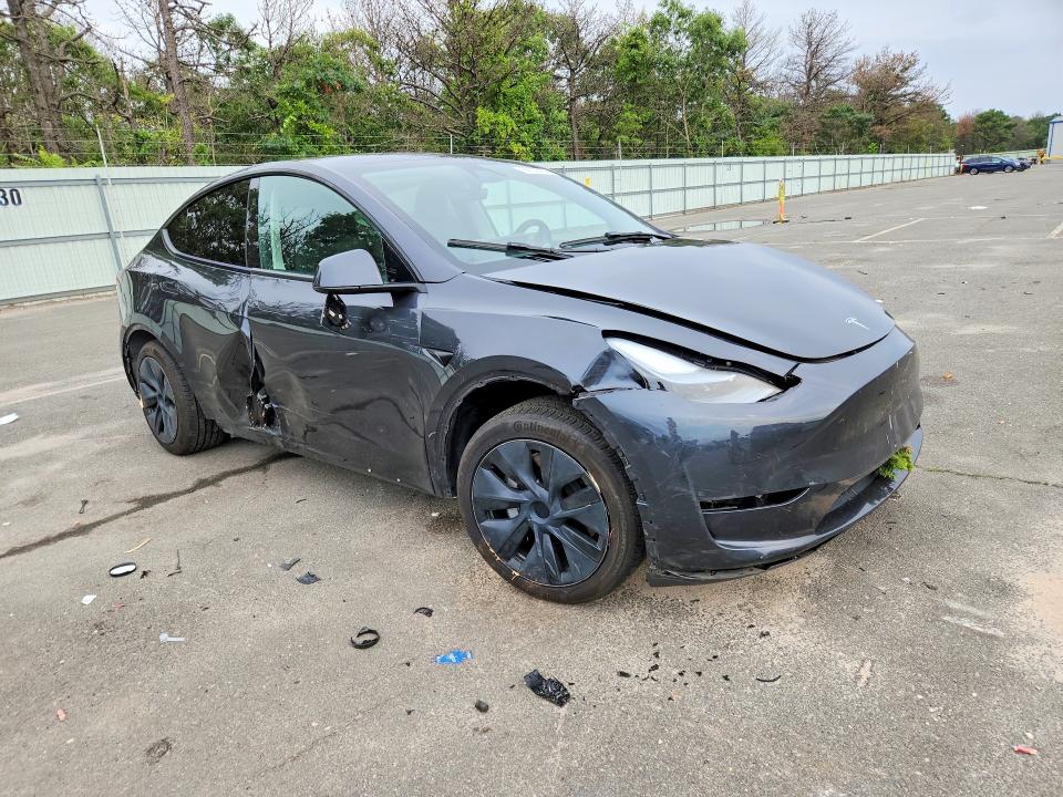 Photo 4 from auction – 2024 TESLA MODEL Y with VIN 7SAYGDED0RF208172