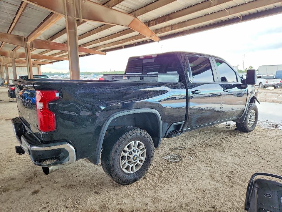 Photo 3 from auction – 2022 CHEVROLET SILVERADO with VIN 2GC4YNEY1N1206865