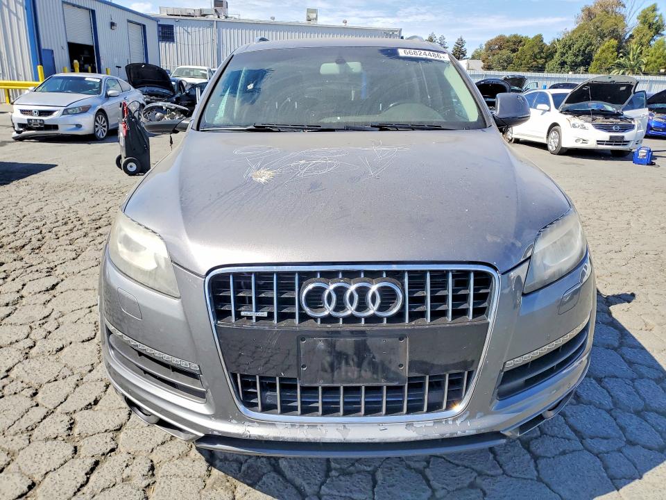 Photo 5 from auction – 2014 AUDI Q7 with VIN WA1LGAFE5ED005612