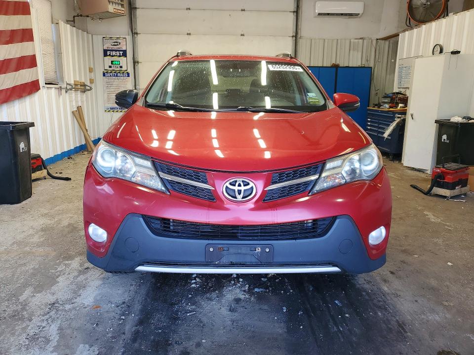 Photo 5 from auction – 2015 TOYOTA RAV4 with VIN 2T3RFREV5FW267735