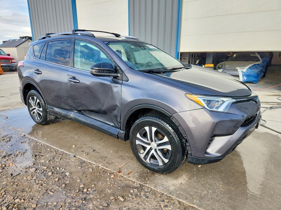 Photo 4 from auction – 2018 TOYOTA RAV4 with VIN 2T3BFREV5JW751866