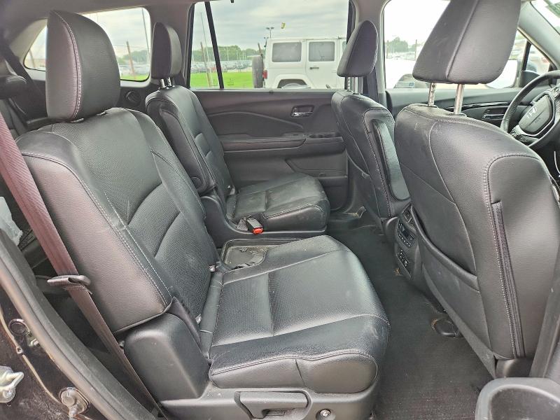 Photo 11 from auction – 2017 HONDA PILOT with VIN 5FNYF6H06HB055820