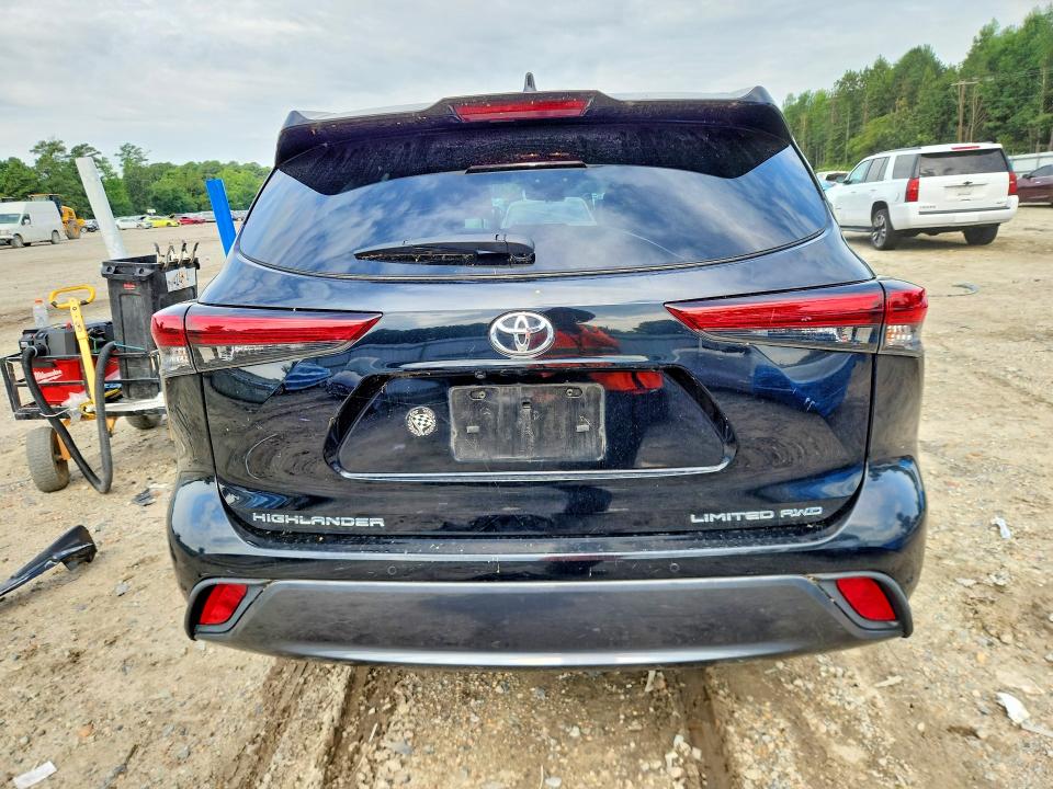 Фото 6 с аукциона – 2020 TOYOTA HIGHLANDER с VIN 5TDDZRBH4LS045149