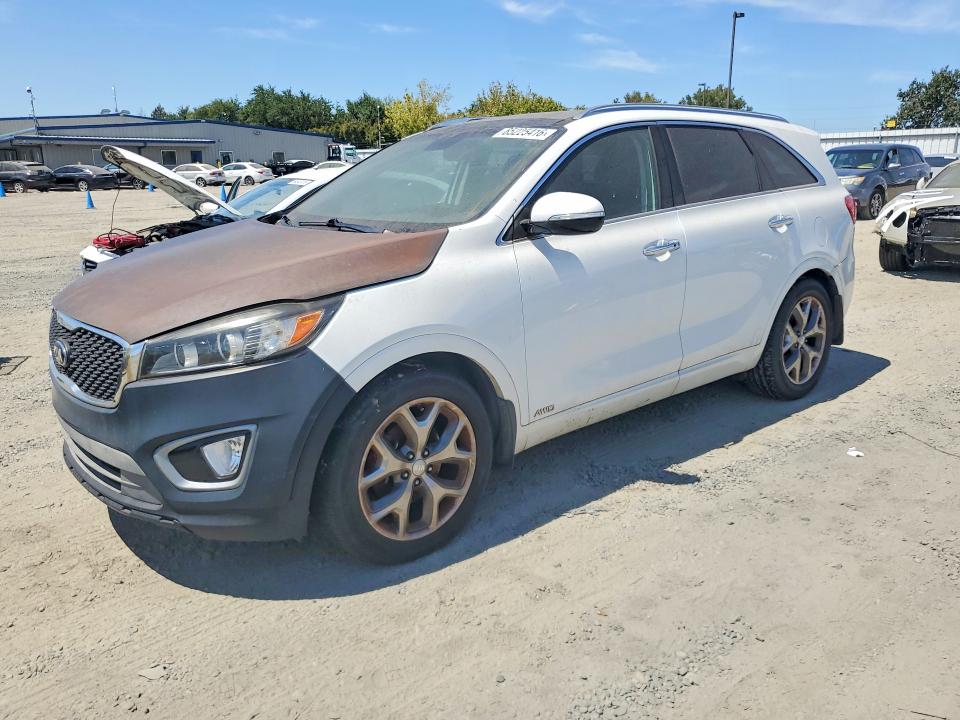 KIA SORENTO 2017 with VIN 5XYPKDA56HG313912 - Photo from auction