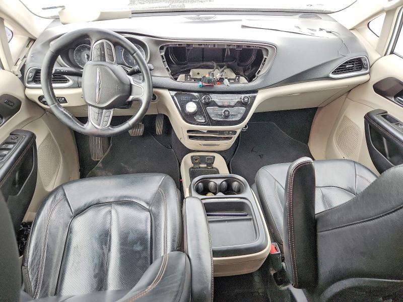 Photo 8 from auction – 2020 CHRYSLER PACIFICA with VIN 2C4RC1BG5LR128016