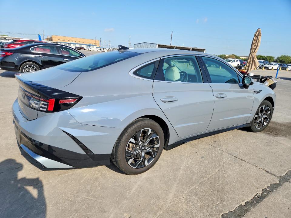 Photo 3 from auction – 2025 HYUNDAI SONATA with VIN KMHL64JA5SA443280
