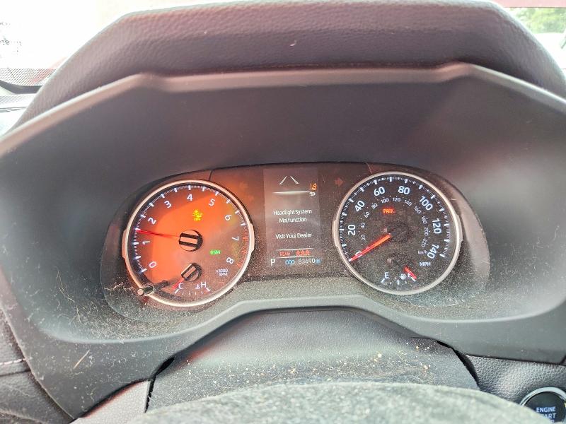 Photo 9 from auction – 2019 TOYOTA RAV4 with VIN JTMW1RFV0KD039357