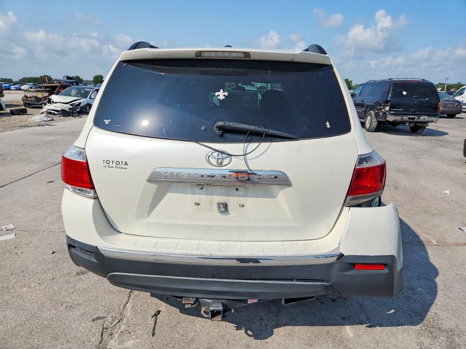 Photo 6 from auction – 2011 TOYOTA HIGHLANDER with VIN 5TDZK3EH6BS029181