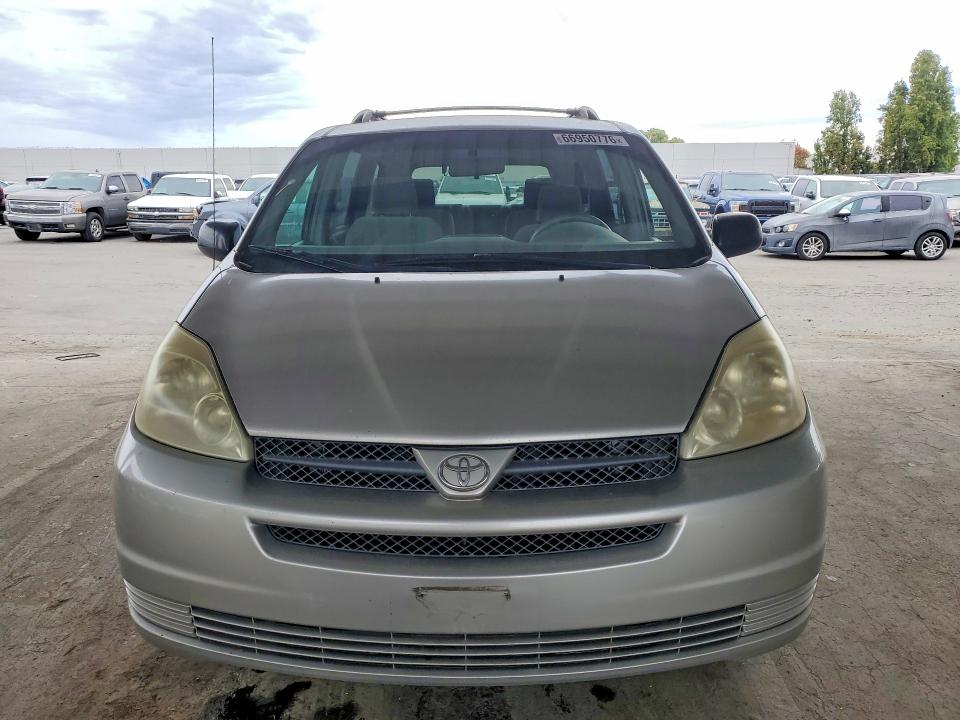 Photo 5 from auction – 2004 TOYOTA SIENNA with VIN 5TDZA23C14S077596