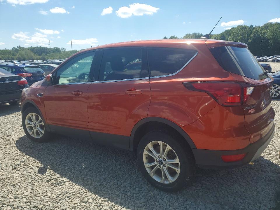 Photo 2 from auction – 2019 FORD ESCAPE with VIN 1FMCU9GD4KUB09633