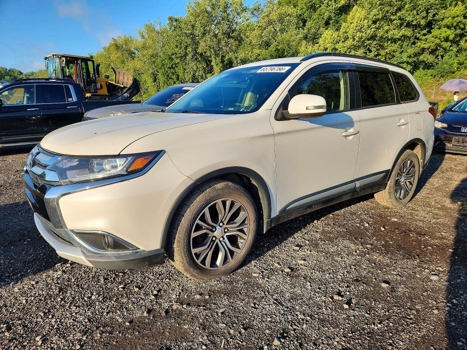 MITSUBISHI OUTLANDER 2016 with VIN JA4AZ3A37GZ019973 - Photo from auction