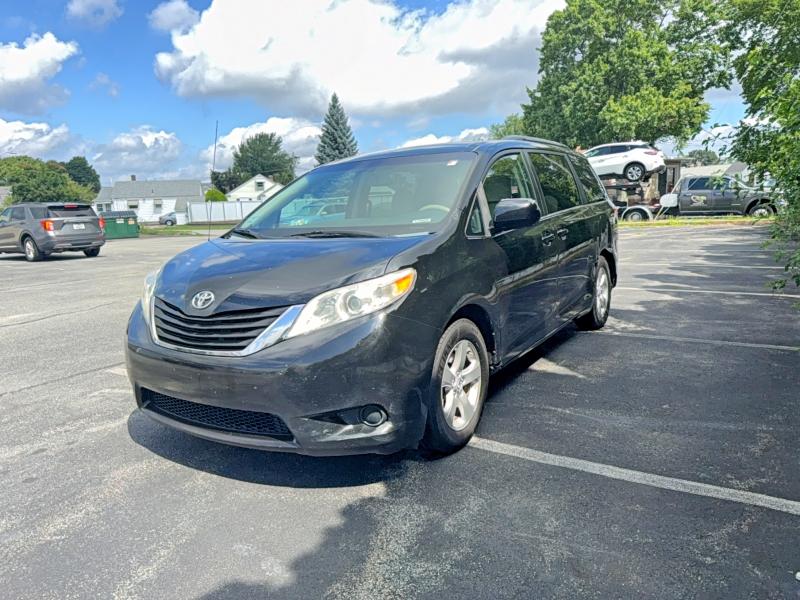 Photo 2 from auction – 2013 TOYOTA SIENNA with VIN 5TDKK3DC7DS308522