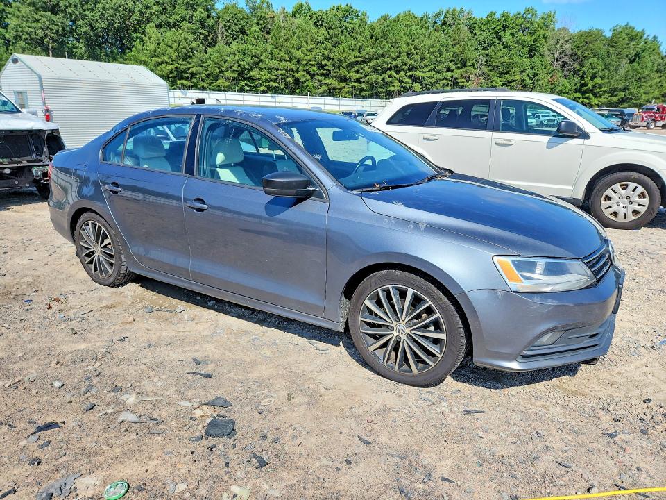 Photo 4 from auction – 2016 VOLKSWAGEN JETTA with VIN 3VWD17AJ8GM293715