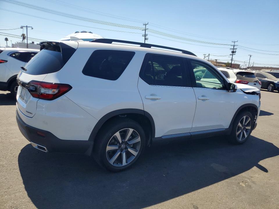 Photo 3 from auction – 2025 HONDA PILOT with VIN 5FNYG2H72SB015437