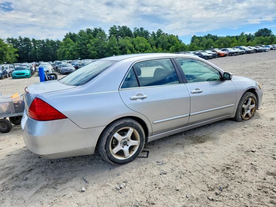 Photo 3 from auction – 2007 HONDA ACCORD with VIN 1HGCM56337A042300